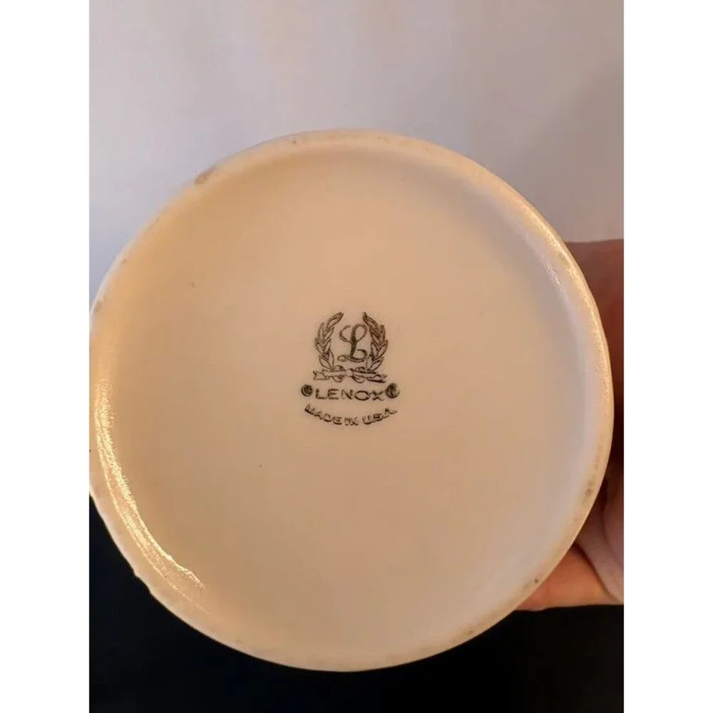 Lenox Cream Ribbed Ovoid Vase Swirled Fluting Ivory Porcelain Made in USA